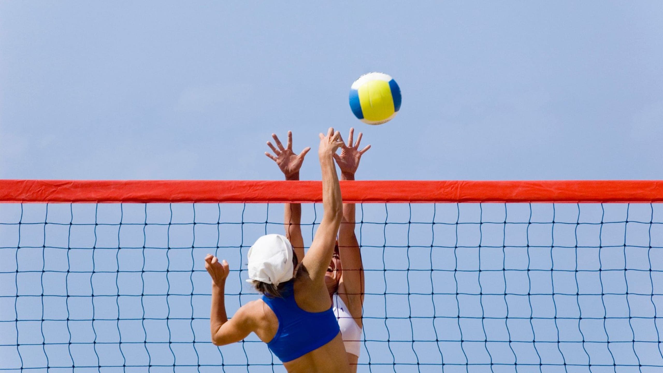 College Beach Volleyball athlete in action — U.S. college sports recruiting with Smarthlete.